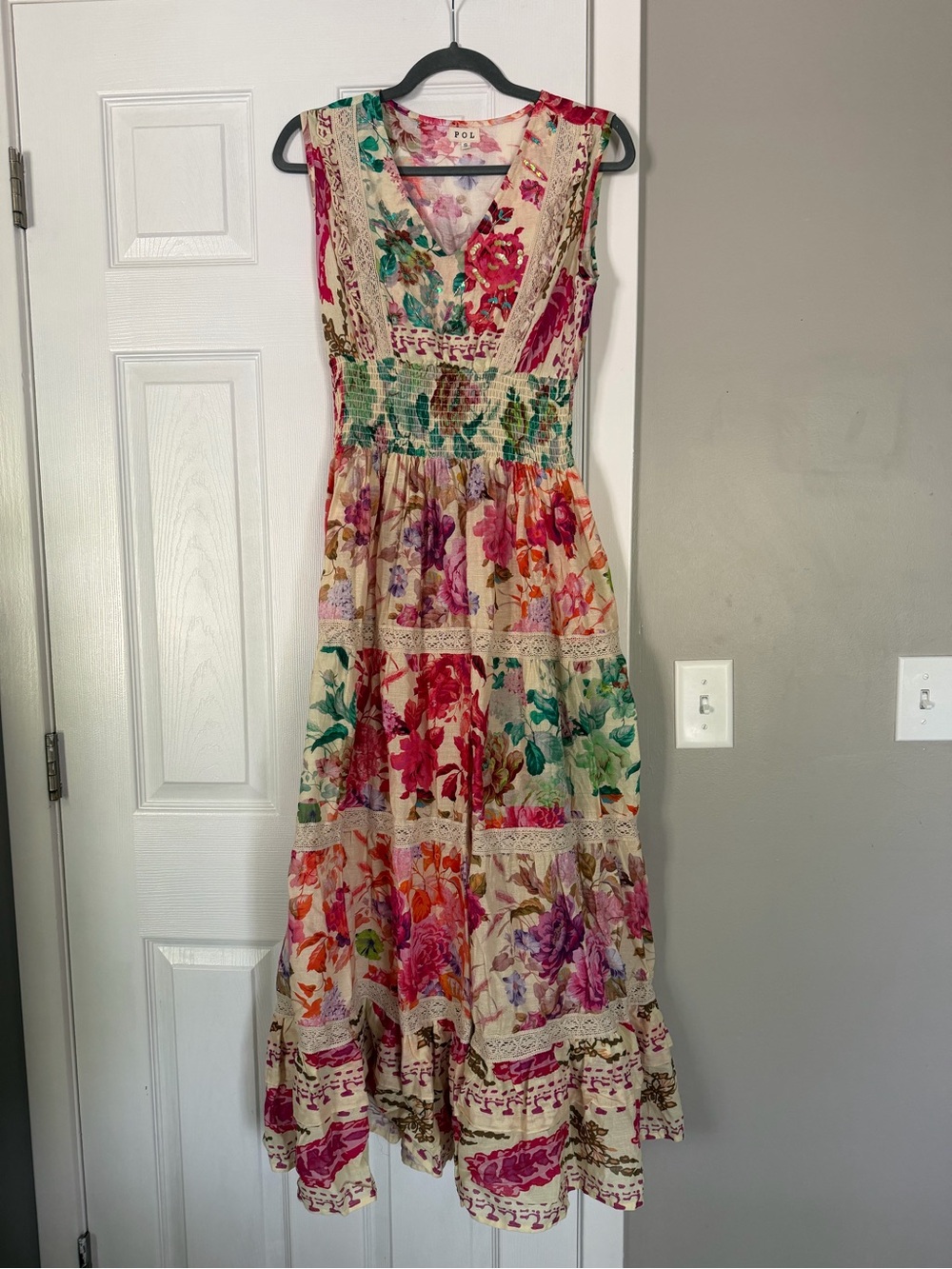 POL Floral Layer Tiered Maxi Dress Vacation Resortwear Hawaii